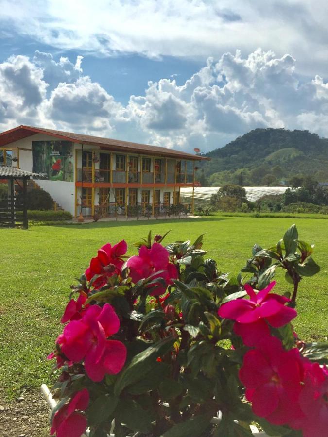 Mamatina Hotel Santa Rosa de Cabal Bagian luar foto